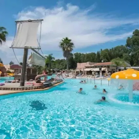 4 Etoiles - Parc Aquatique - Efacfc Hyeres