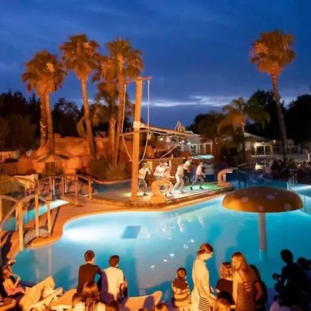 Campsite 4 Etoiles - Parc Aquatique - Efacfc Hyeres
